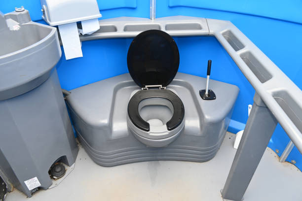 Best Deluxe Portable Toilet Rental  in Floral Park, NY